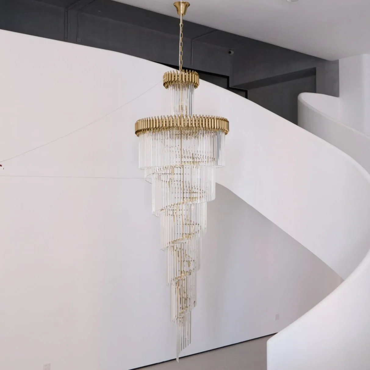 Gilded Spiral Glass Rod Chandelier image 7