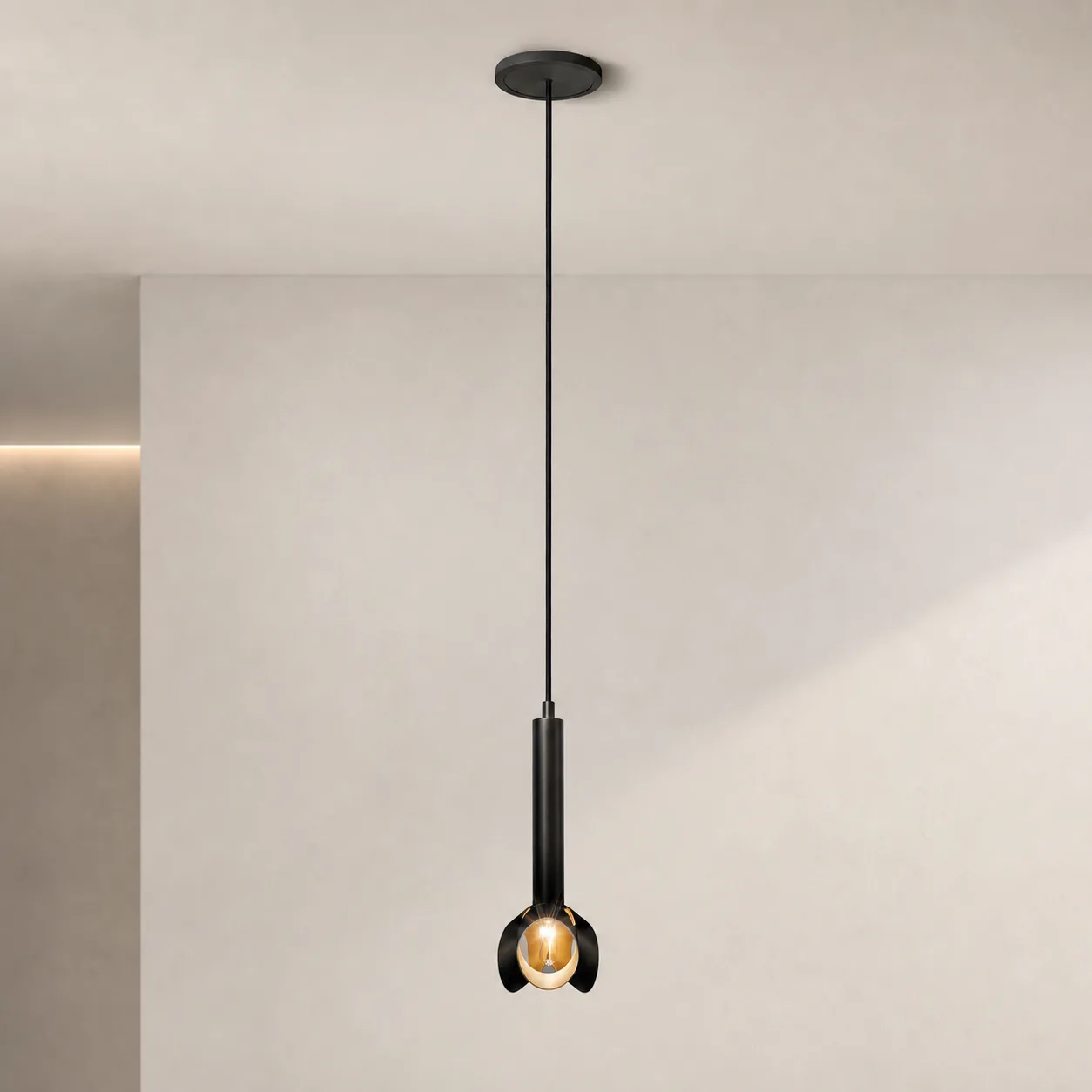 Noir Petal Metal Pendant Light image 6