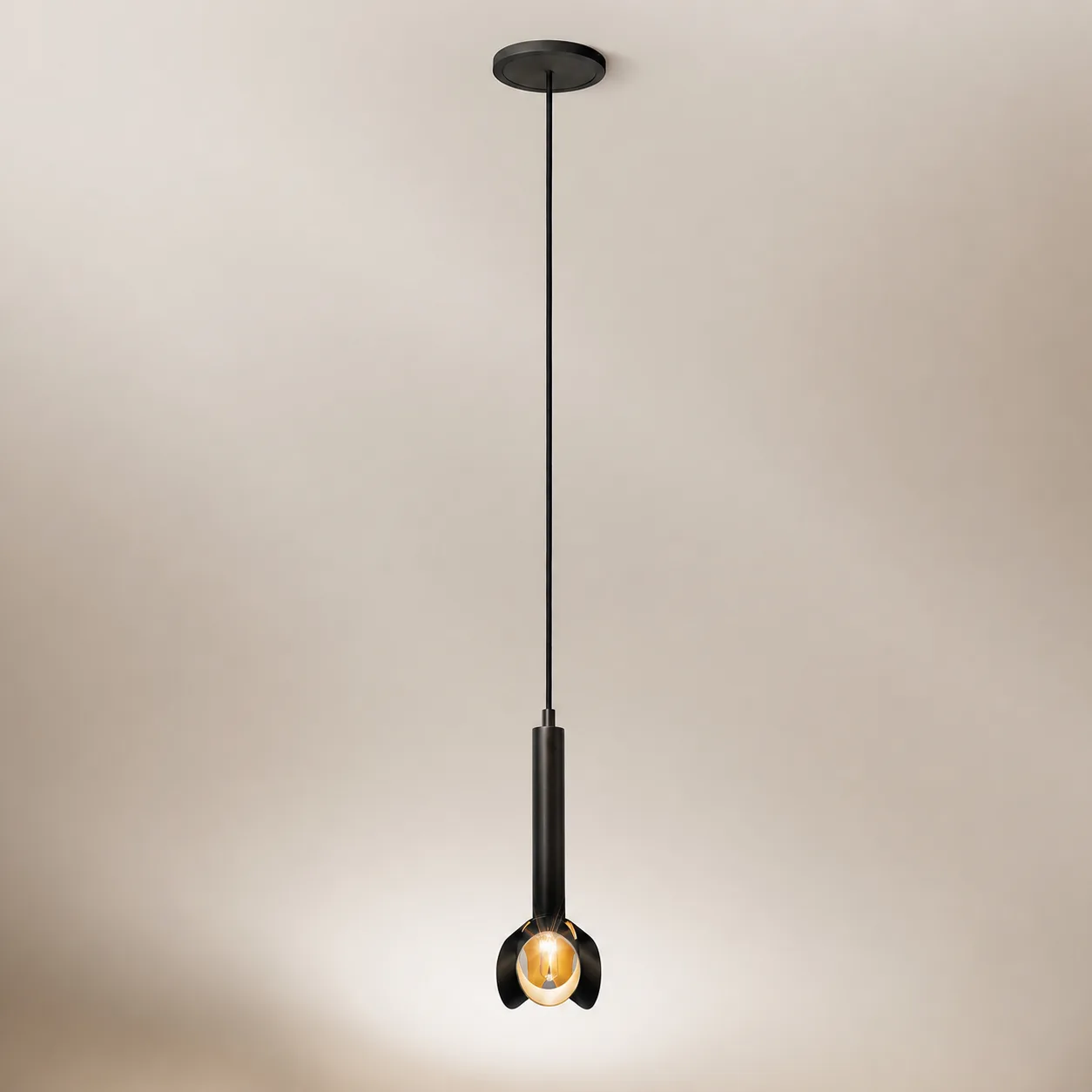 Noir Petal Metal Pendant Light image 4