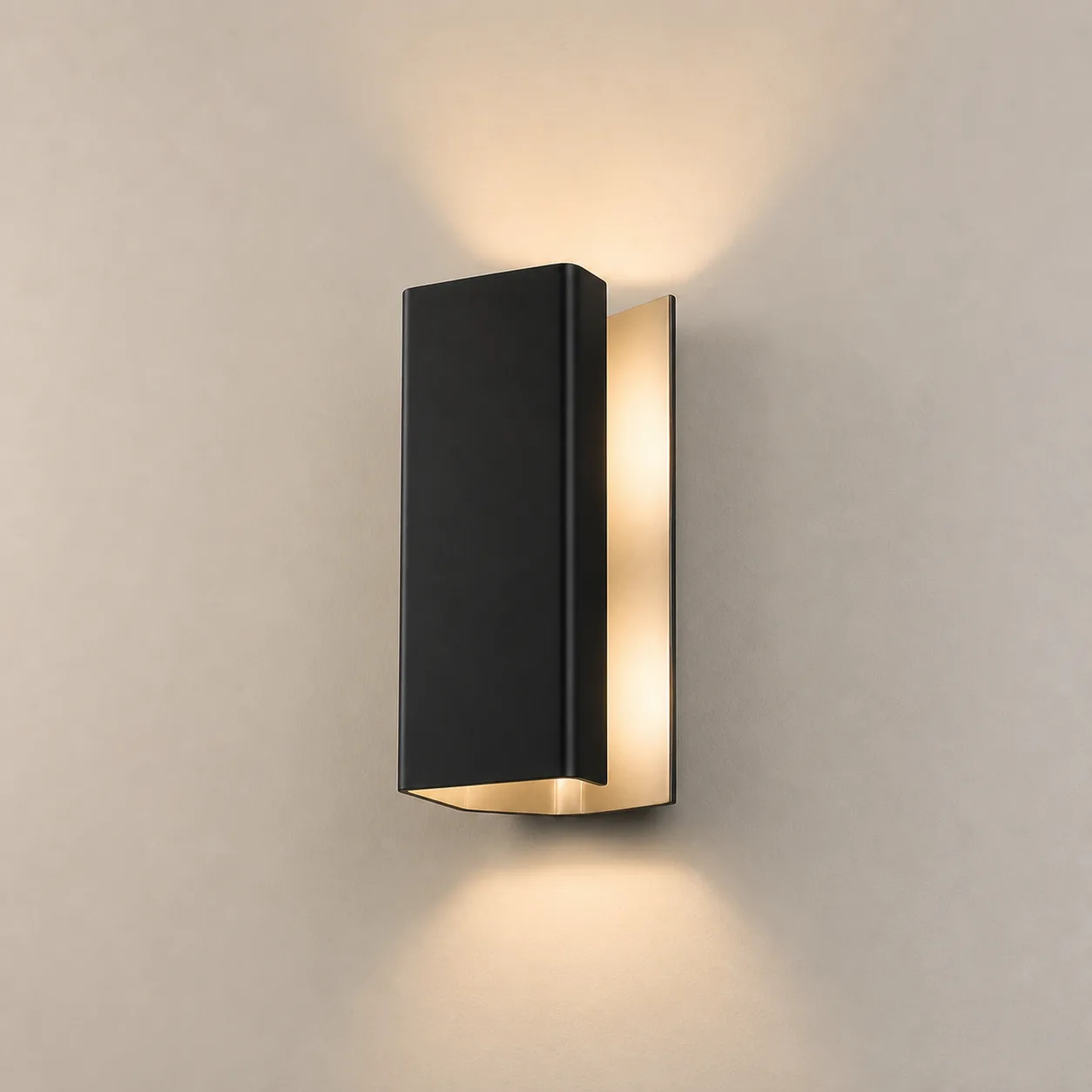 Obsidian Brass Metal Wall Sconce image 4
