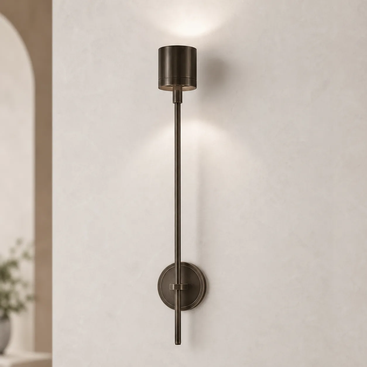 Sculpted Bronze Metal Wall Sconce image 2