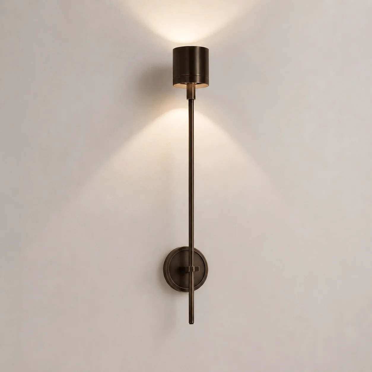 Sculpted Bronze Metal Wall Sconce image 3