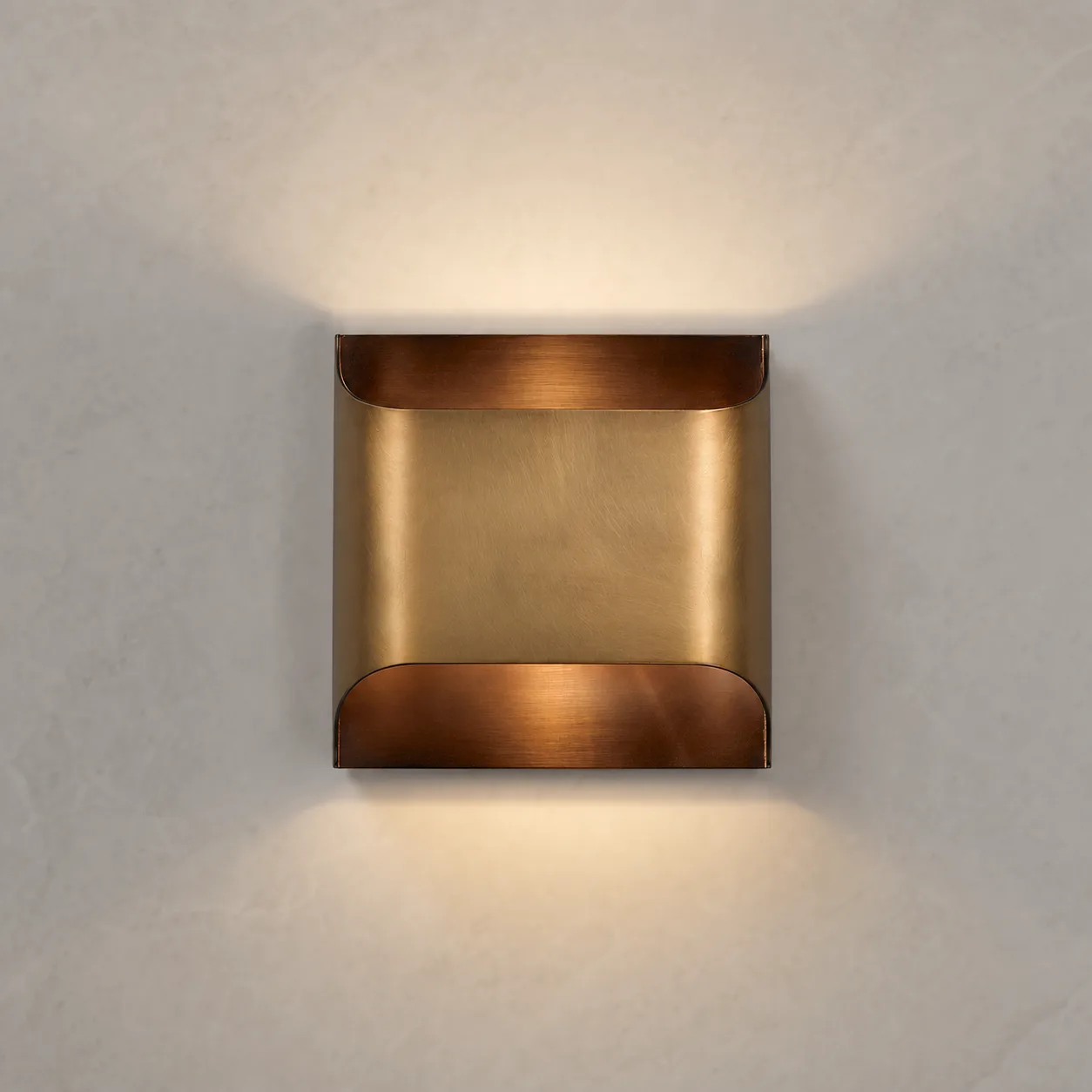 Gilded Curved Metal Wall Sconce image 6