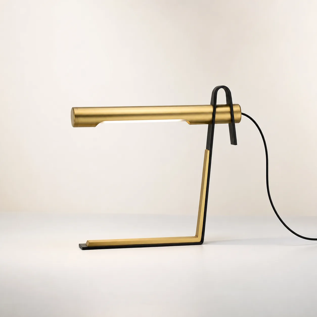 Sleek Brass Linear Table Lamp image 5