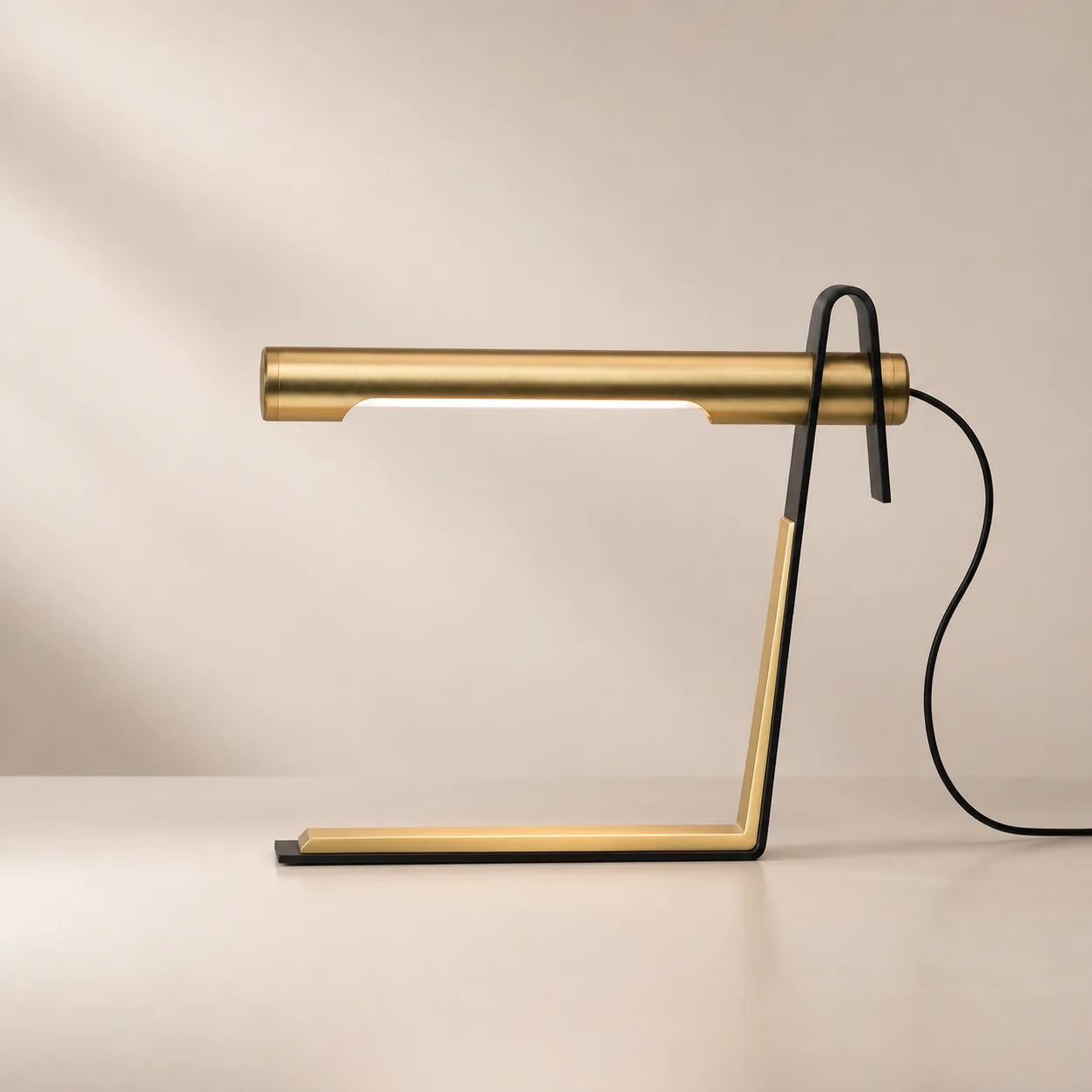 Sleek Brass Linear Table Lamp image 4