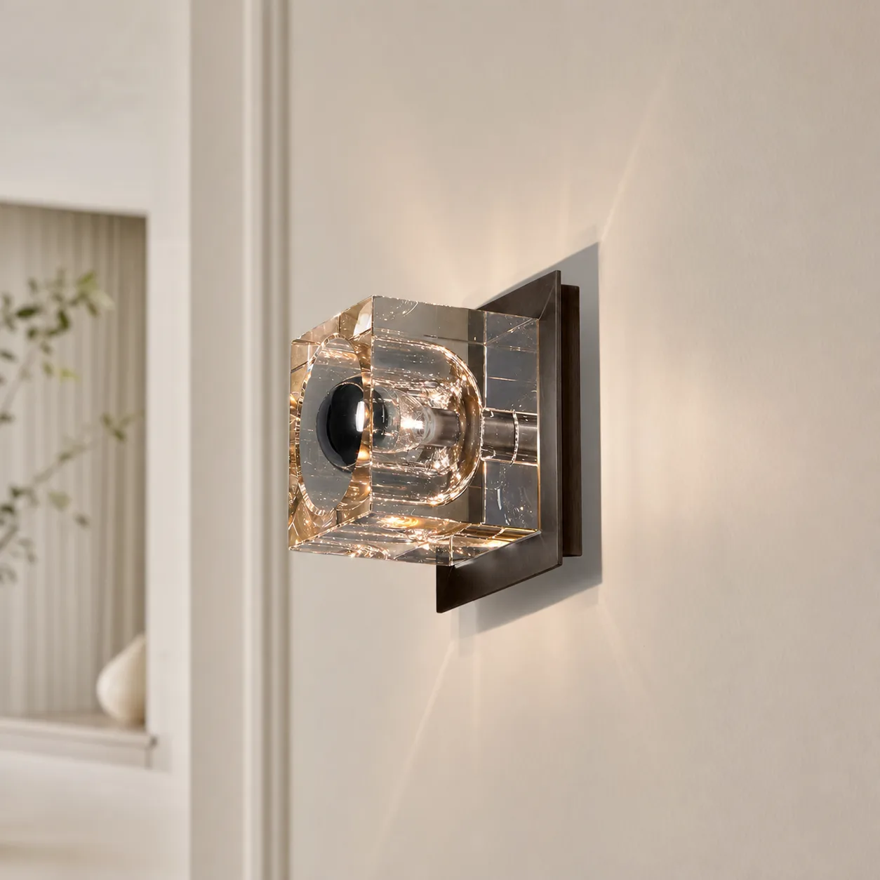 Lustrous Crystal Cube Wall Sconce image 4